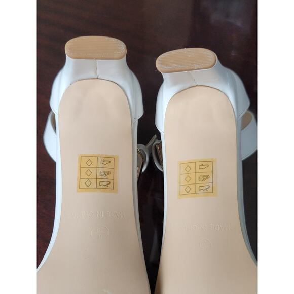 Truffle Collection Women's‎ White Ankle Strap Sandals Square Toe Size 6 US - Picture 10 of 10